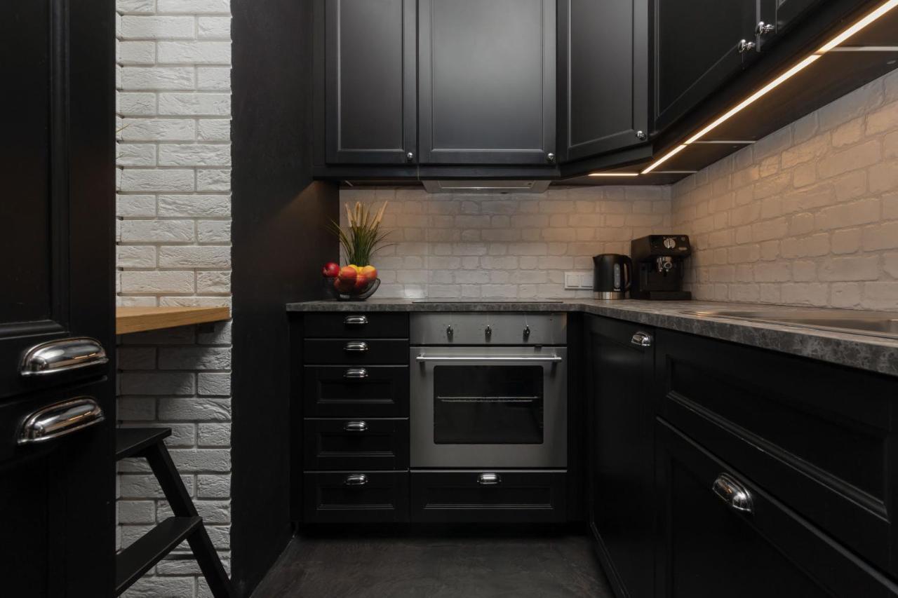 Butas Stylish & Trendy 1 Bedroom Wola With Parking By Renters Warsaw